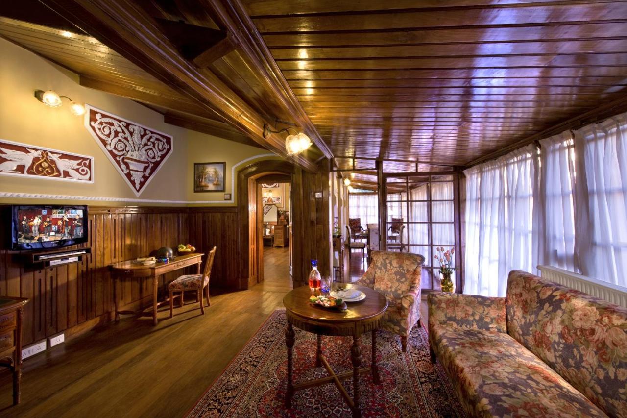 Welcomheritage Fernhills Royal Palace Ooty Buitenkant foto