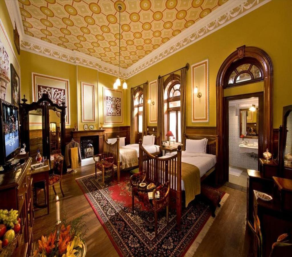 Welcomheritage Fernhills Royal Palace Ooty Buitenkant foto